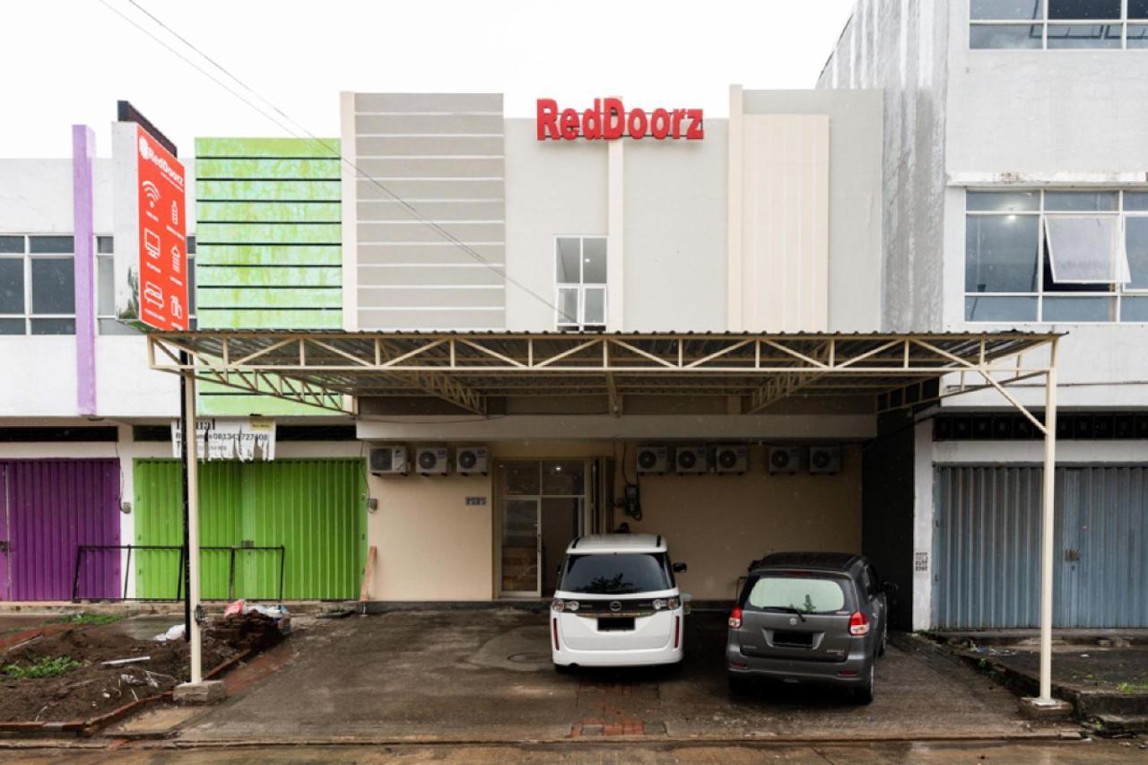 RedDoorz @ Graha Cemerlang Maros Makassar Buitenkant foto