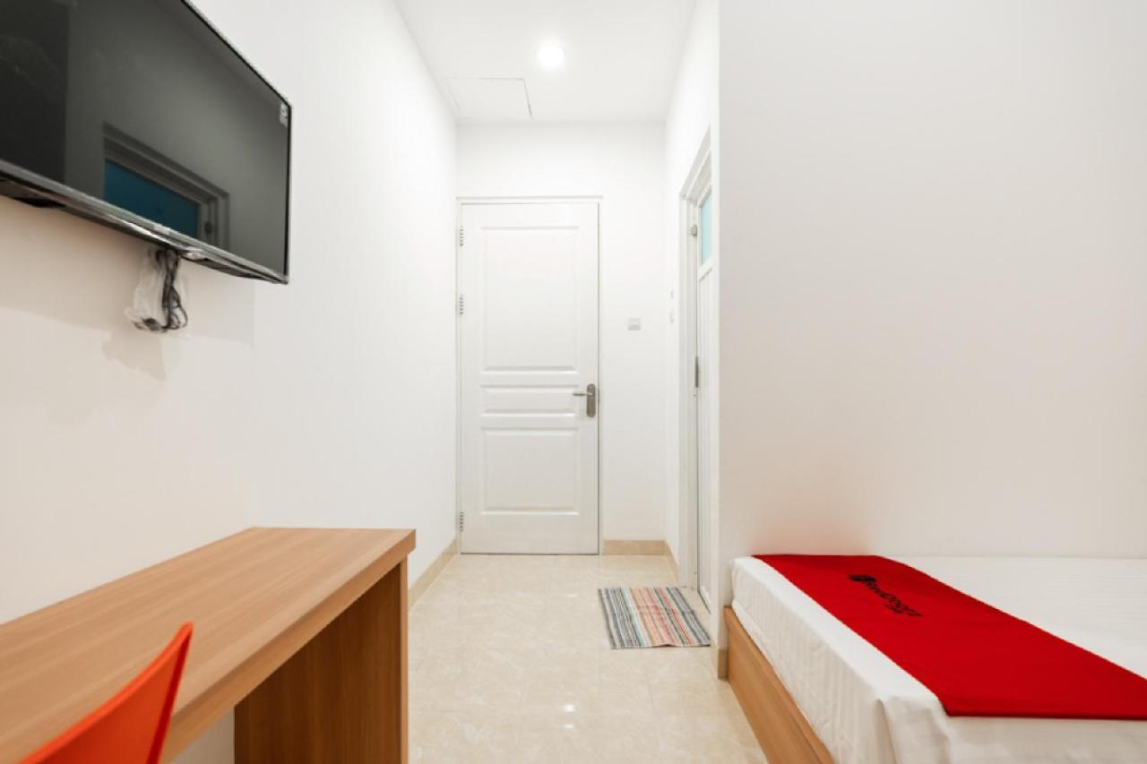 RedDoorz @ Graha Cemerlang Maros Makassar Buitenkant foto