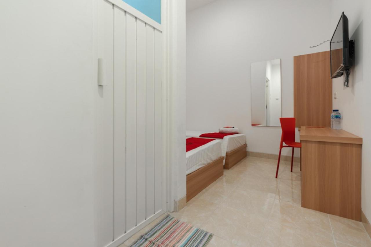 RedDoorz @ Graha Cemerlang Maros Makassar Buitenkant foto