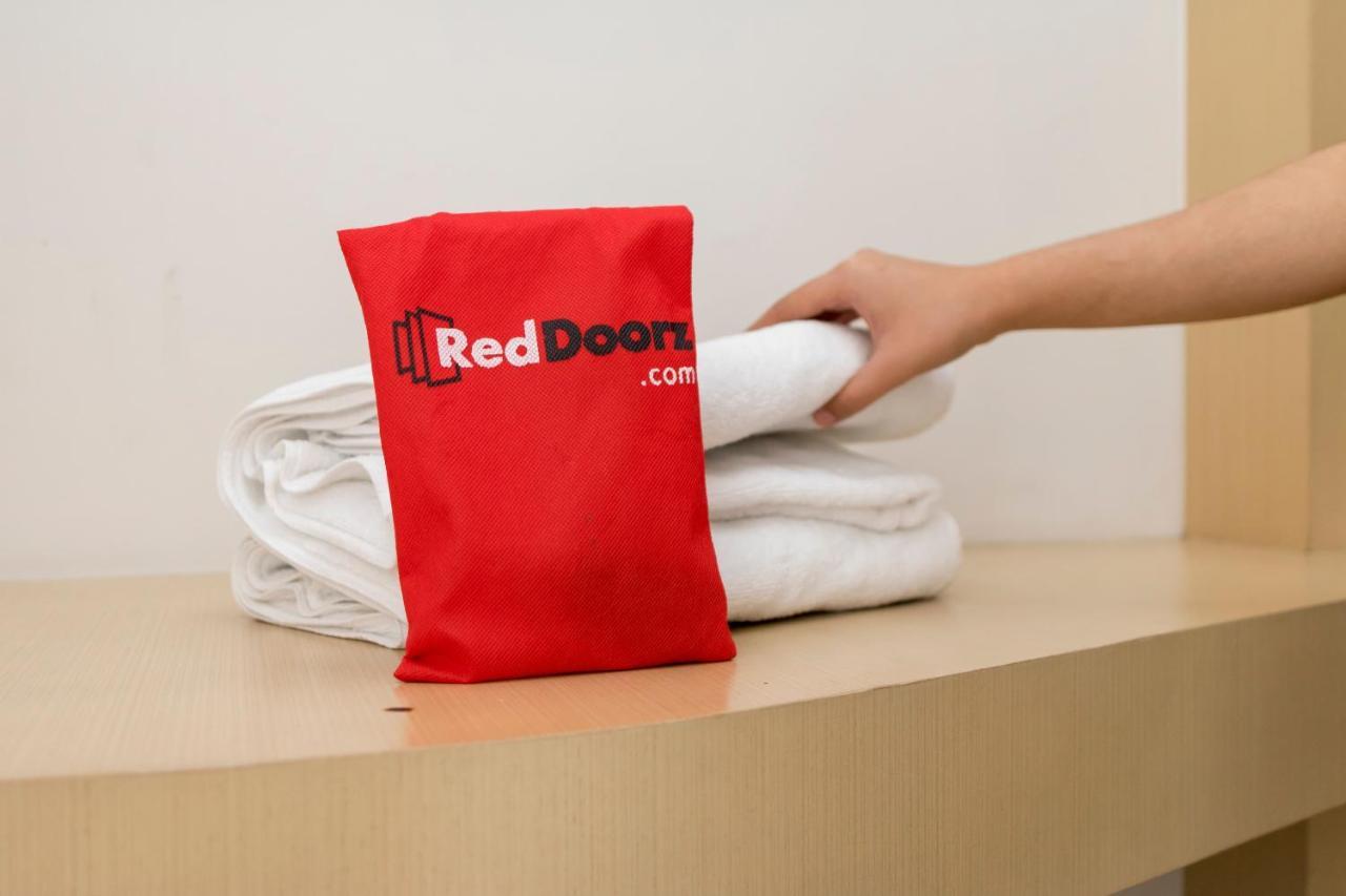 RedDoorz @ Graha Cemerlang Maros Makassar Buitenkant foto